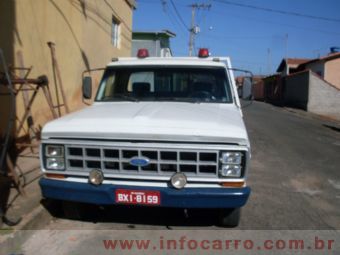 Ford-F-4000-guincho-1976