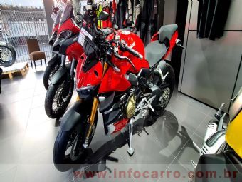 Ducati Street Fighter V4 S , Gasolina 2022