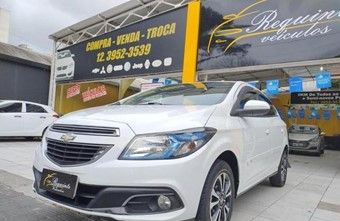 Chevrolet Onix Hatch 1.4 4P FLEX LTZ Flex 2014