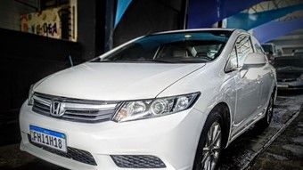 Honda Civic 1.8 16V 4P FLEX LXS AUTOMTICO Flex 2014