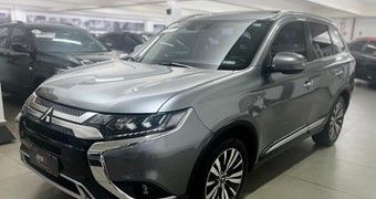 Mitsubishi Outlander V6 24V 4P HPE-S AWD AUTOMTICO Gasolina 2022
