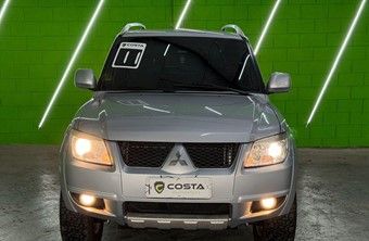 Mitsubishi&nbsp;Pajero TR4&nbsp;2.0 16V 4P 4X4 GLS Flex&nbsp;Flex&nbsp;2011