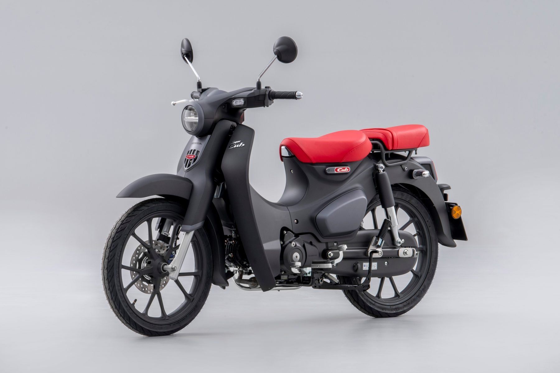 Super Cub 125 e Monkey - 125: os heris da resistncia da Honda.