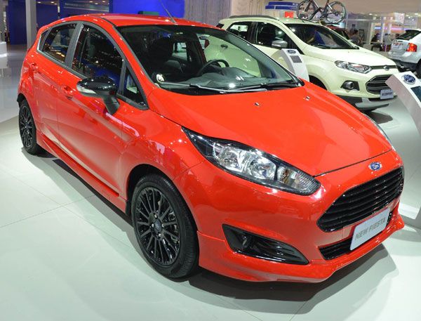 Novo Fiesta Sport chega em 2015 - Modelo terá preço aproximado de R$ 52 mil