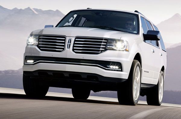 Lincoln Navigator 2015 - SUV de luxo ganha nova grade frontal e motor EcoBoost