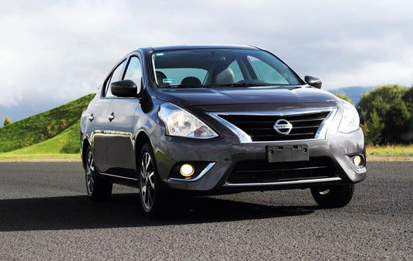 Novo Nissan Versa 2015 - Modelo nacional chega às lojas em fevereiro