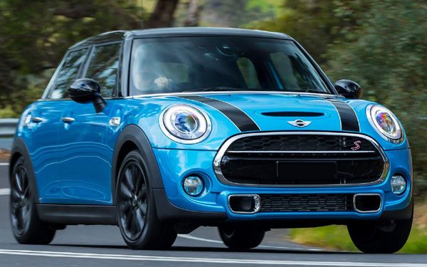 MINI Hatch 5 portas - No Brasil, preo parte de R$ 105.950