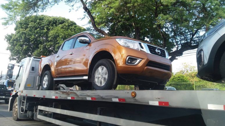 Nova Nissan Frontier - comea a chegar s concessionrias.