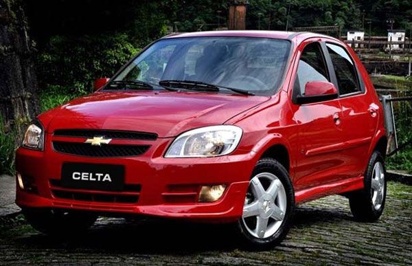 Chevrolet Celta LT 2014 - Modelo com airbags e ABS sai por R$ 31.490