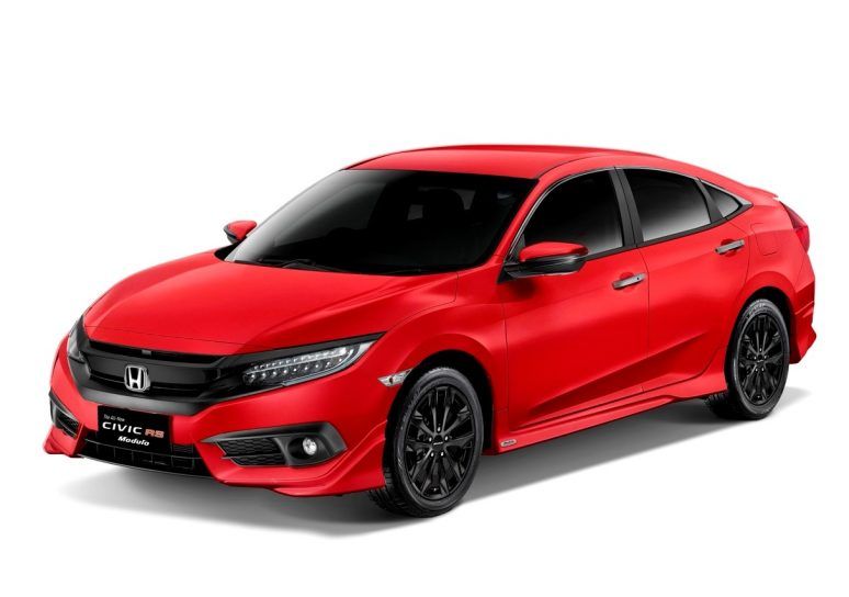 Prestes a estrear no Brasil. - novo Civic RS Turbo ganha verso com kit esportivo.