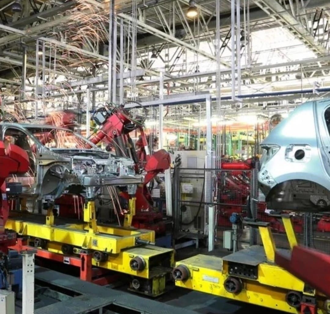 7 fábricas de veículos - têm produção reduzida ou suspensa; 12 mil funcionários estão parados.