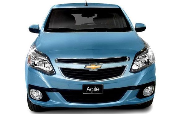 Novo Agile é revelado na Argentina - Exemplar do hatch atualizado foi flagrado no país vizinho