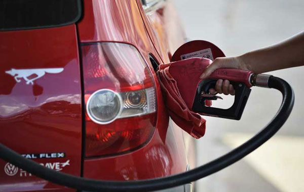 Aumento de imposto - Preço da gasolina passará de R$ 4