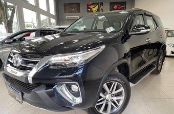 Toyota Hilux SW4 2.8 16V 4P SRX 4X4 7 LUGARES TURBO DIESEL AUTOMTI Diesel 2017