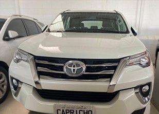 Toyota Hilux SW4 2.8 4P SRX 4X4 TURBO DIESEL AUTOMTICO Diesel 2016